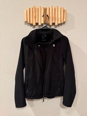 The North Face Black Fleece Jacket with Logo Tag